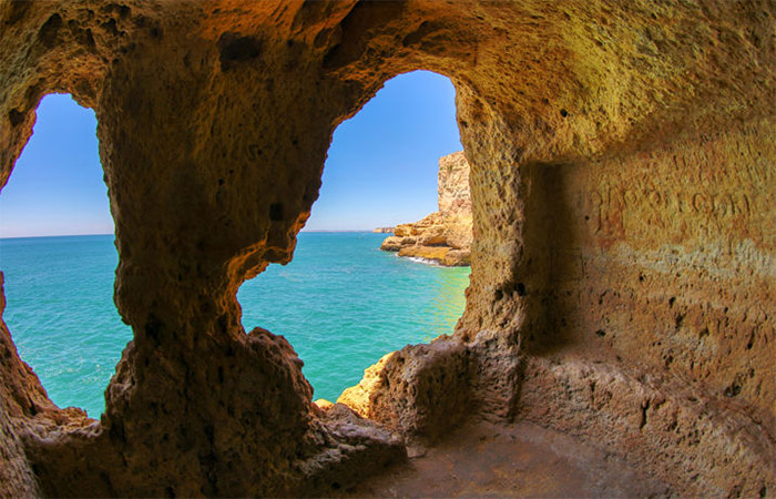 Crucero en catamarán a la cueva de Benagil, tiempo de playa