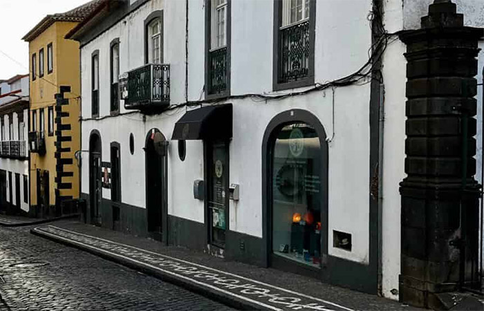 Día libre en Ponta Delgada, experiencia culinaria y vinícola de las Azores