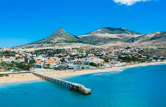 Disfrute del tiempo en la playa en la isla de Porto Santo