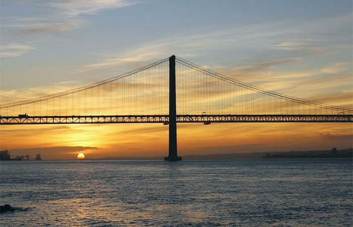 Llegada a Lisboa - Realice un crucero por el río - Explore la ciudad en solitario