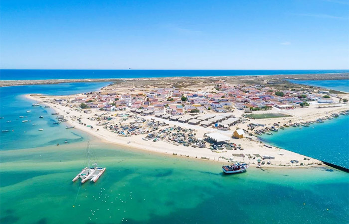 Navegación a la isla Culatra en Ría Formosa