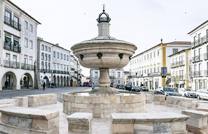 Traslado a Évora, capital del Alentejo