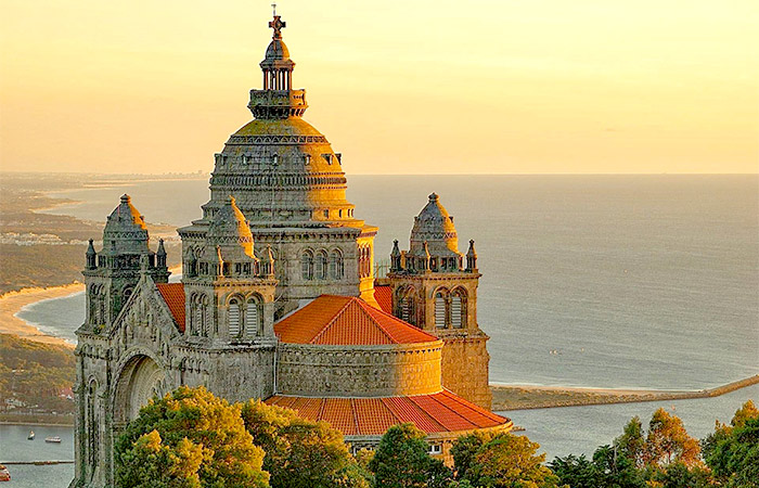 Traslado al Pueblo de Viana do Castelo, Explora