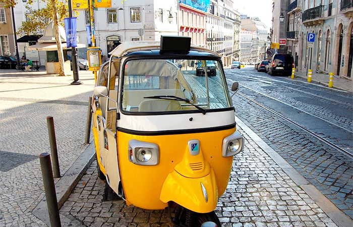 Tren a Lisboa, Lisboa en Tuk-Tuk