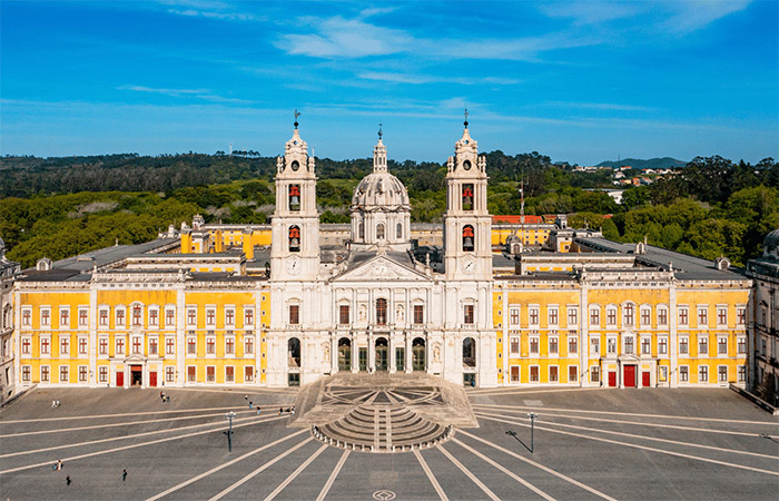 Excursión de un día a Mafra y Ericeira