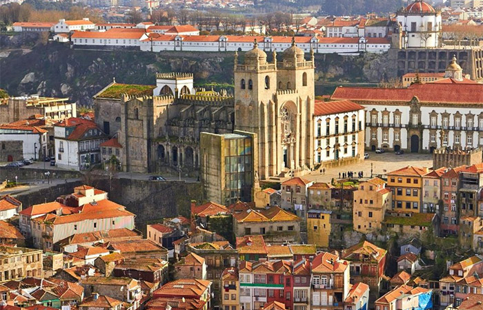 Llegada a Oporto y excursión culinaria