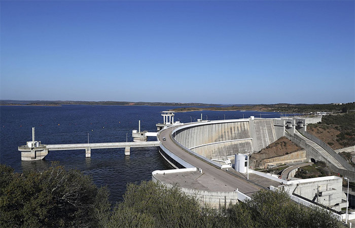 Visita al pueblo fortificado de Monsaraz y viaje a Tavira