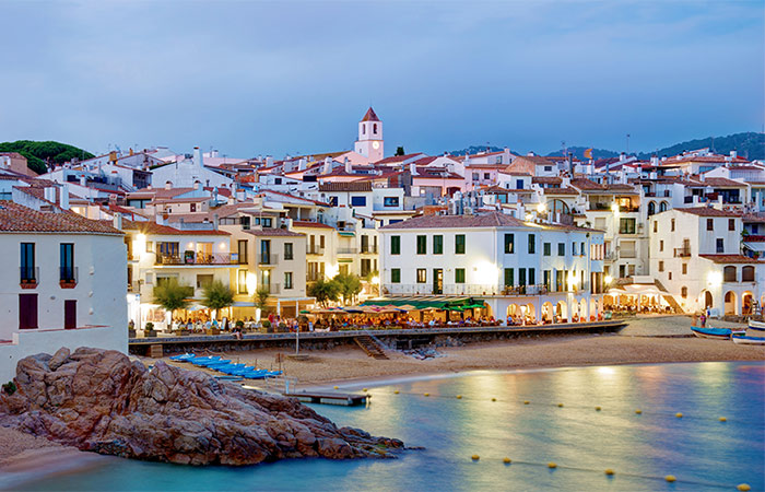 Explora la Costa Brava, sus playas y pueblos