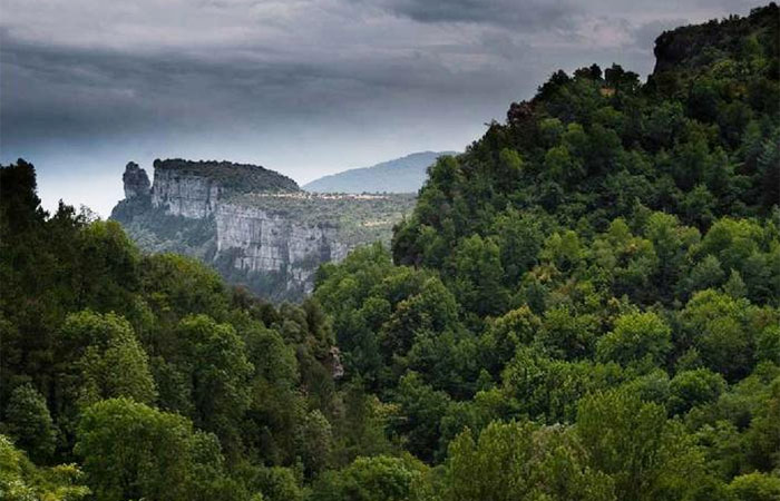 Explora los pueblos medievales del Prepirineo