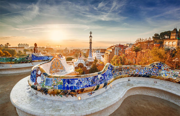 Visita el Parque Güell y la Sagrada Familia