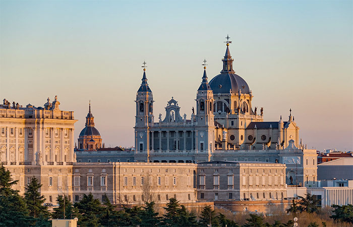 Lo más destacado del centro y sur de España Madrid, Sevilla y Barcelona - 12 días