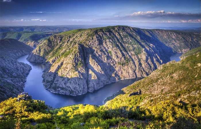 Paseo en barco por la Ribeira Sacra, viaje a Vigo