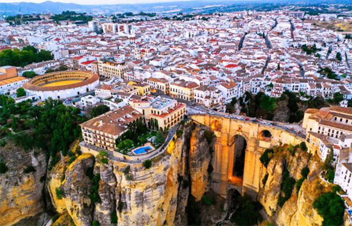 Tour Privado por Ronda - Visita a Bodega