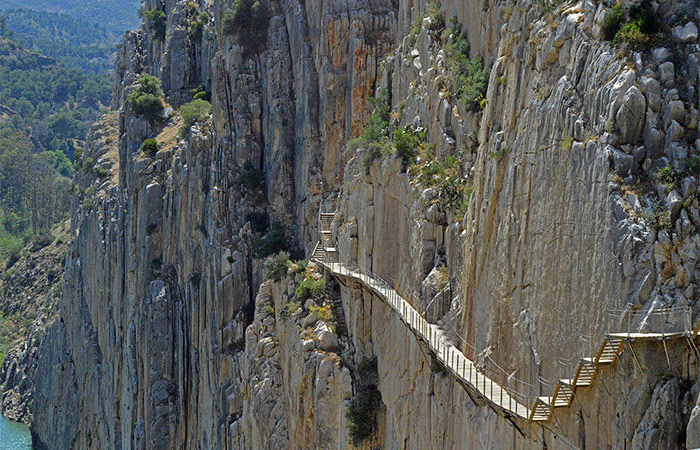 Traslado de Ronda a Málaga, vía el Caminito del Rey