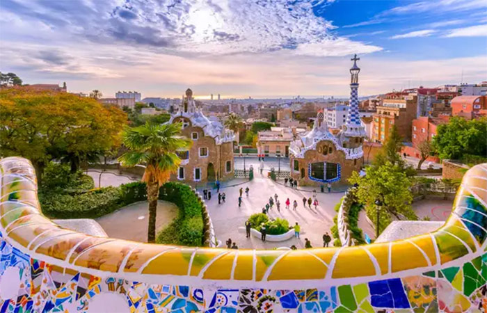 Visit Park Güell & Sagrada Familia