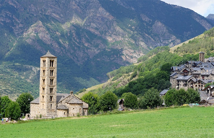 Barcelona y Cataluña Rural - 7 Días