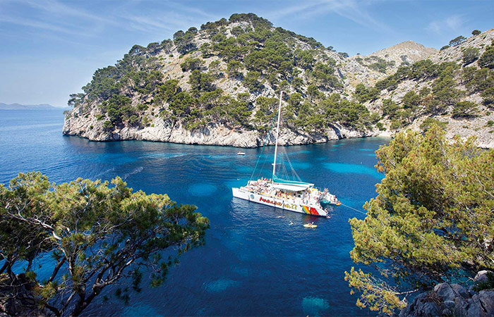 Excursión en catamarán por Mallorca, snorkel y kayak