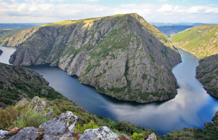 Paseo en barco por la Ribeira Sacra, viaje a Vigo