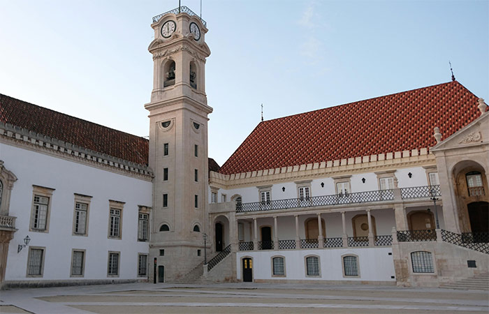 Traslado privado de Lisboa a Oporto, recorrido por la ciudad de Coímbra