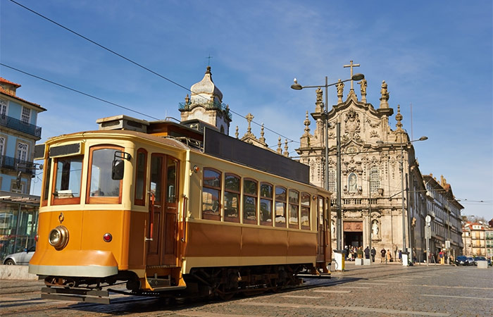 Tren a Oporto, recorrido por la ciudad en bicicleta eléctrica