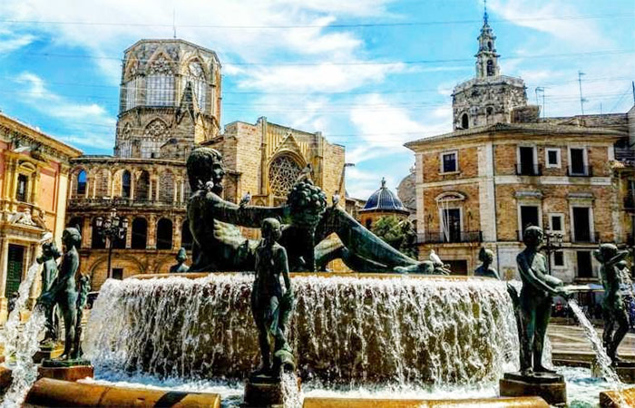 Tren a Valencia, Visita guiada por el Centro Histórico