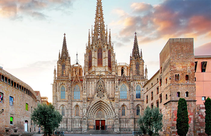 Vuelo de Granada a Barcelona - Tour Privado en Bicicleta