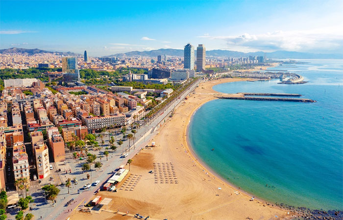 Vuelo de Granada a Barcelona - Tour Privado en Bicicleta