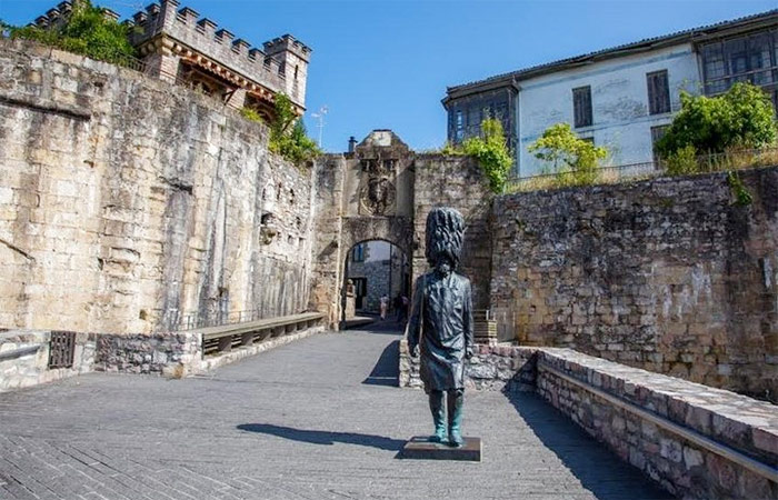 Caminata al Monte Jaizkibel, Visita Hondarribia