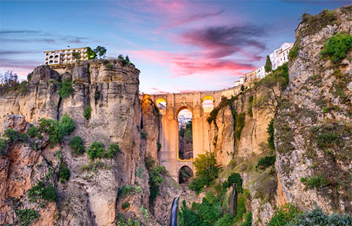 Conducción a Ronda, Paseo Privado