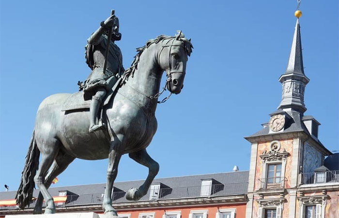 Discover Madrid's Royal Legacy on a Private City Tour