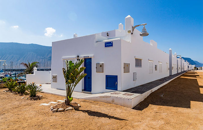 Excursión de un día a La Graciosa - Experiencia en cuevas