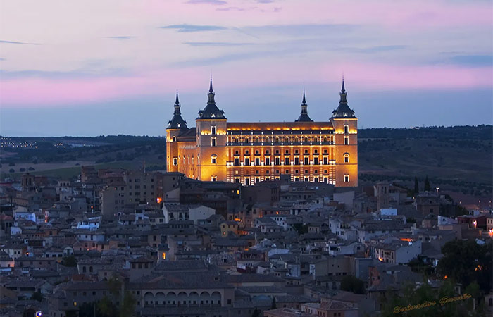 Excursión de un día a Toledo visita privada por la ciudad y almuerzo gourmet