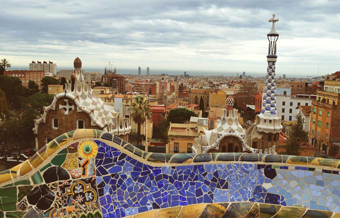 Explora la arquitectura de Gaudí y los mercados de Barcelona