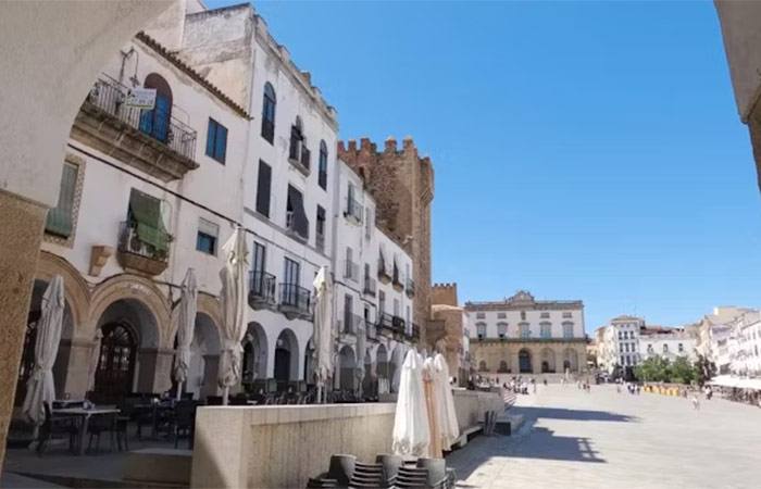 Paseo por el casco antiguo de Cáceres