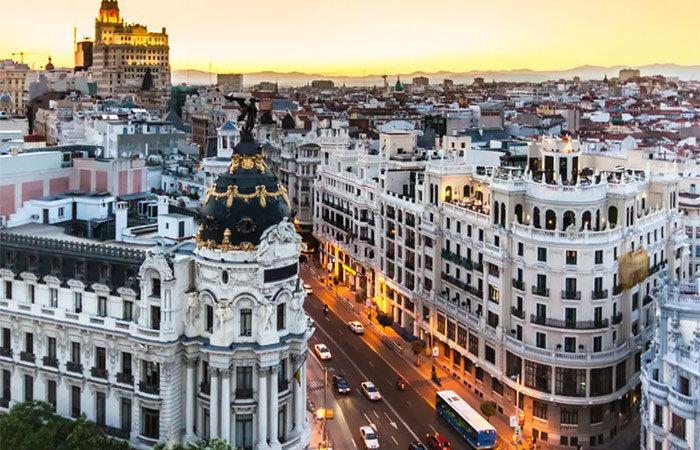 Tren de Barcelona a Madrid - Lujo en la ciudad