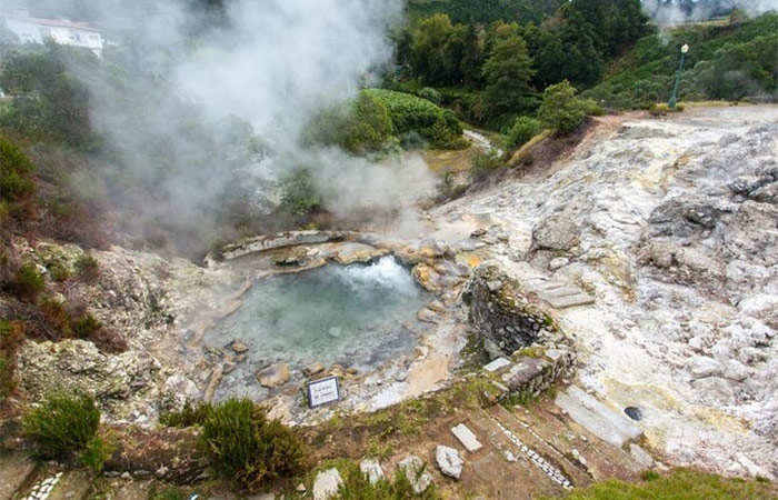 Descubra las maravillas geotermales de Furnas