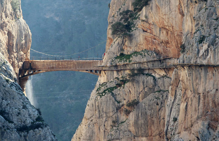 Traslado de Córdoba a Málaga, vía el Caminito del Rey