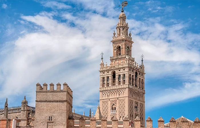 Tren a Sevilla, visita turística guiada en familia